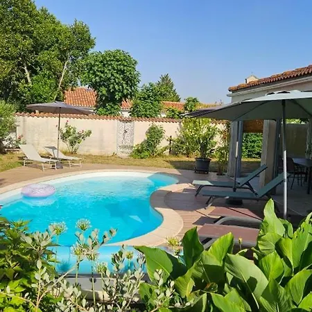 Familiale Avec Piscine Hébergement de vacances *